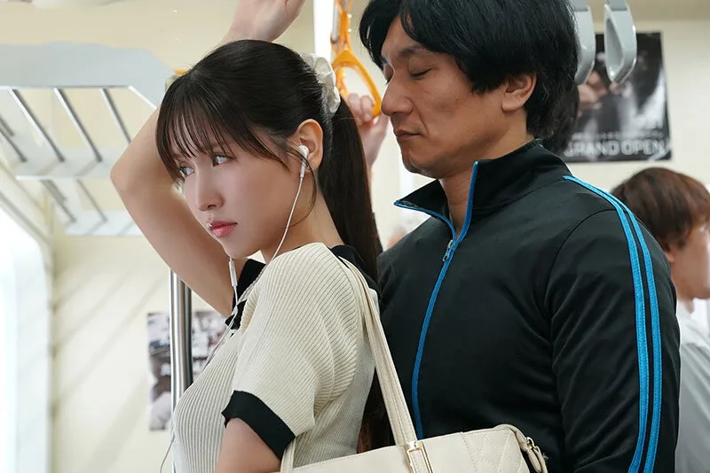 jav tq Bị thầy giáo cũ cưỡng hiếp trên chuyến tàu điện